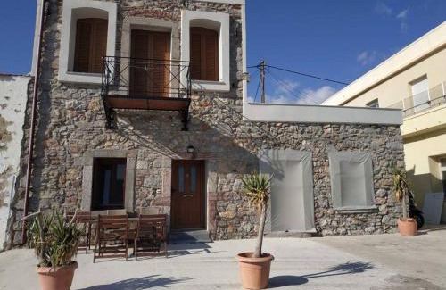 Kardamyla Casa | Seafront two-storey house in Kardamyla