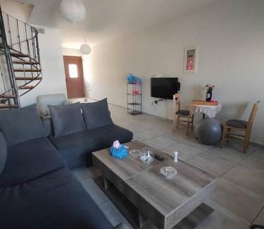Kardamyla Casa | Seafront two-storey house in Kardamyla