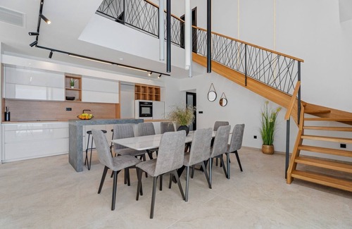 Omis Villa | Seafront Villa Nina with 5 en-suite bedrooms