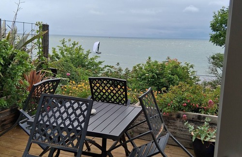 Ventnor Chalet De Esquí | Seaglass, hermosa villa con espectaculares vistas al mar sobre Wheelers Bay, Ventnor