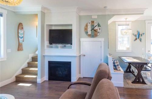 Seabrook Casa | Seaglass Cottage by Seabrook Hospitality