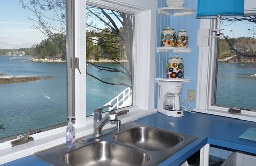 East Boothbay Cabaña | SeaGlass Cottage: Incredible waterfront Retreat!