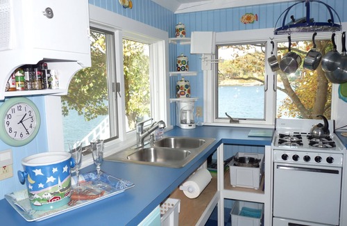 East Boothbay Cabaña | SeaGlass Cottage: Incredible waterfront Retreat!