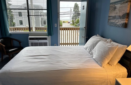 Old Orchard Beach Hotel | Seagrass Inn
