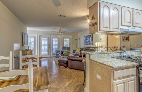 Seagrove Beach Cabaña | Seagrove Beach, 3 BR Home con NUEVA piscina en el suelo, cerca de Mar y Playas