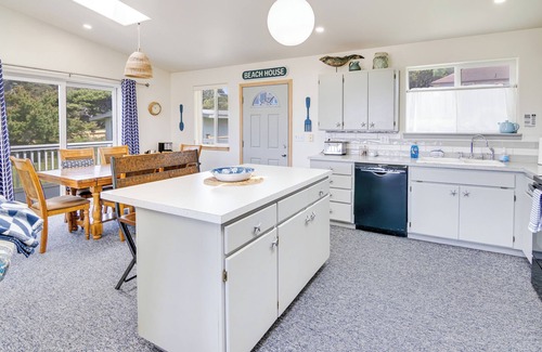 Yachats Casa | Spencer Street Retiro