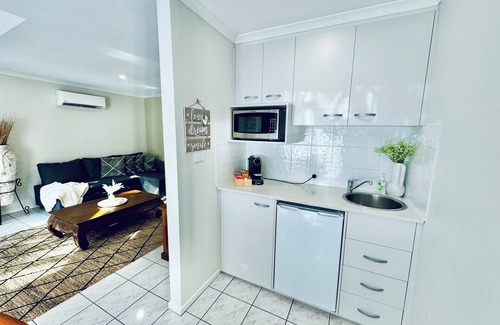 Coffs Harbour Cabina | Seaheaven @ Aanuka Resort Spa Bure with Pool - Tennis - Walk to Beach