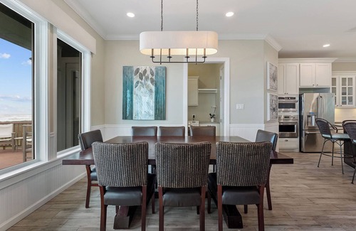Freeport Casa | Seahorse Beachfront Model - Luxury 5 Bed / 5 Bath with Elevator & Cabana Service