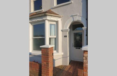 Hythe Casa | Seahorse House, Beautiful Large house next to the Beach & Park & near Zoo, Hythe