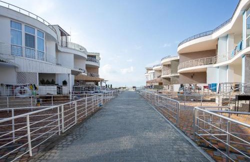 Karolino-Bugaz Apartamento | SeaLoft