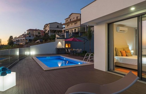 Arco da Calheta Casa | Searenity Vacation Home I by An Island Apart