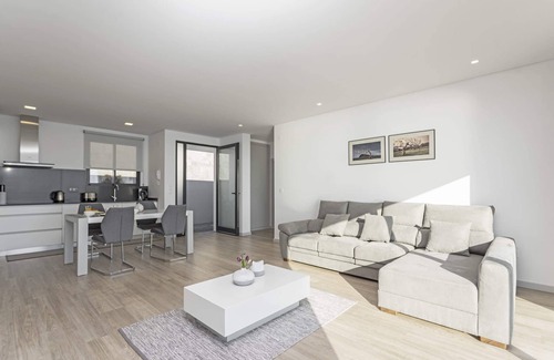 Arco da Calheta Casa | Searenity Vacations Home I by An Island Apart