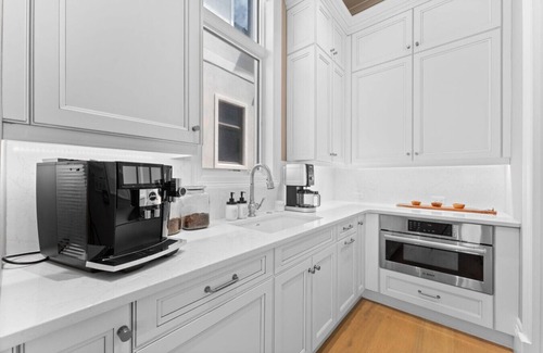 Bonita Springs Apartamento | Seas the Day - Award-Nominated Multimillion -Dollar Beachfront Home