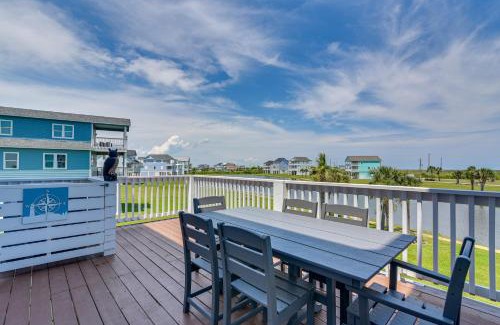 Galveston Casa | Seas The Day Home with Pool Access in Galveston