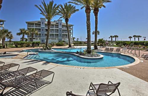 Galveston Casa | Seas The Day Home with Pool Access in Galveston