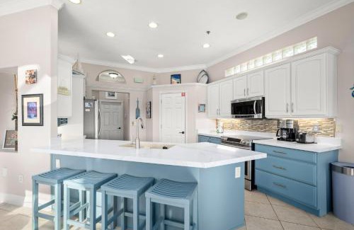 Painters Walk Casa | Seas the Day