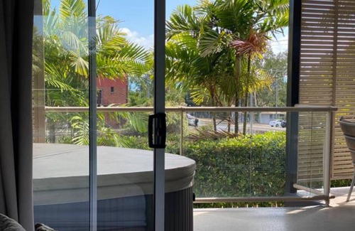 Airlie Beach Apartamento | Seasalt@Airlie Beach - Best Location 1bed Apt , Private Spa