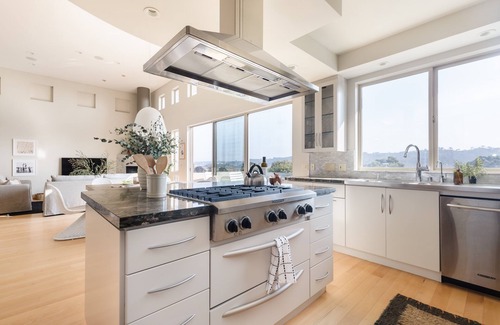 Del Mar Heights Casa | Seascape by AvantStay | Spacious Contemporary Oasis in Del Mar