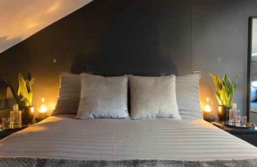 Seafront Apartamento | Seascape - Floating Home at Brighton Marina with free Parking