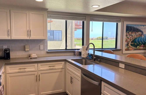 Rio del Mar Condominio | Seascape Villa-Deluxe – Luxury Beachfront Escape with Resort Amenities