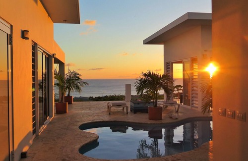 Sabadeco Villa | Gran propiedad, vistas increíbles, privado y seguro.