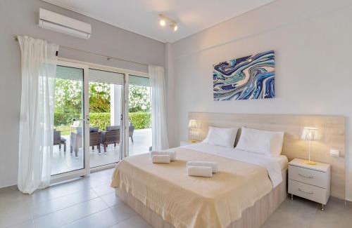 Nea Fokaia Casa | Seashell by halu!