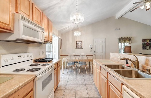 Rockport Casa | Seashell Memories 2 Bedroom Home by RedAwning