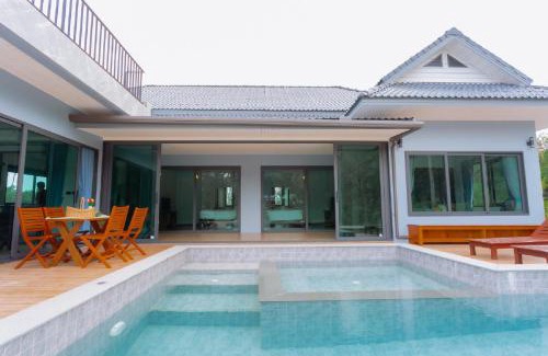 Nong Thale Villa | Seashine Private Pool Villa at Klong Muang