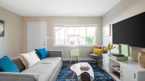 Village of La Jolla Apartamento | Seashore Buyout by AvantStay Sleeps 21 7 Spaces