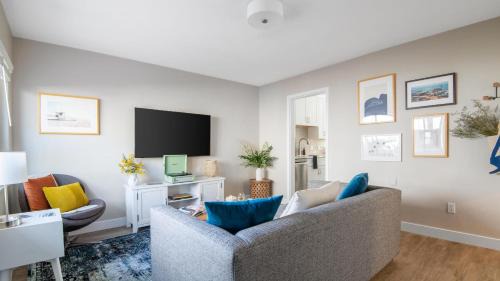 Village of La Jolla Apartamento | Seashore Buyout by AvantStay Sleeps 21 7 Spaces