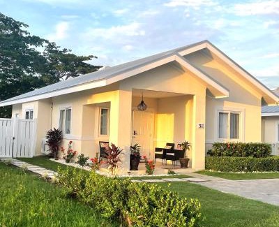 Lucea Casa | Seashore Vacation Home, Oceanpointe, Lucea, Jamaica