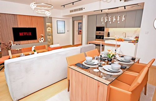 Saadiyat Cultural District Apartamento | Seaside 1BR Retreat w/Pool & Gym in Saadiyat