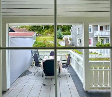 Fevik Apartamento | Seaside apartment 2 balconies & sea view Grimstad