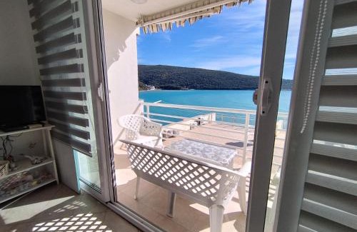 Utjeha Apartamento | Seaside Apartment Kruče