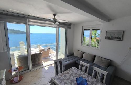 Utjeha Apartamento | Seaside Apartment Kruče
