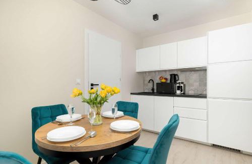 Niechorze Apartamento | Seaside Apartment with Parking and Air Conditioning Close to the Beach by Noclegi Renters