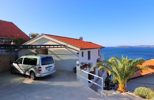 Podobuce Apartamento | Seaside Apartments Hrkać - Standard One Bedroom Apartment with Terrace and Sea View 2