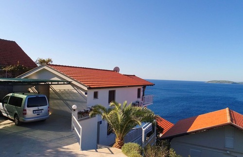 Podobuce Apartamento | Seaside Apartments Hrkać - Standard One Bedroom Apartment with Terrace and Sea View 2