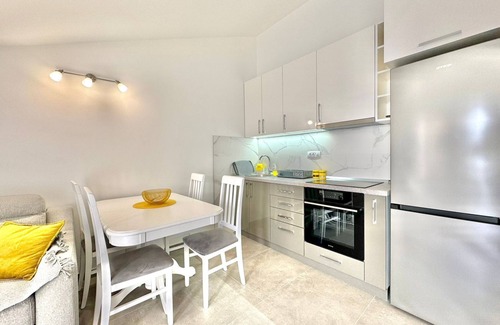 Bijela Apartamento | Seaside apartments Zlokovic