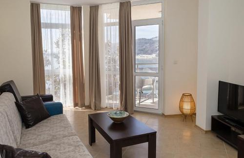 Kavarna Apartamento | Seaside Bliss- Elegant 1BD with Stunning View by Flat Mаnager