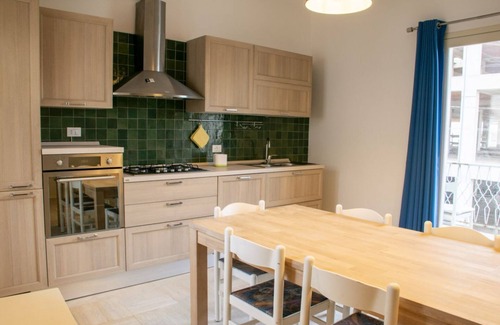 Caucana-finaiti-casuzze-finaiti Nord Apartamento | Seaside Bliss: Kaukana Moon Apartment with Parking