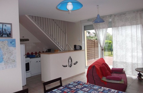 Granville Casa | En la villa junto al mar con la luz del jardín