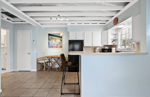 Jog Road Casa | Seaside Bungalow 150 Steps from Ocean