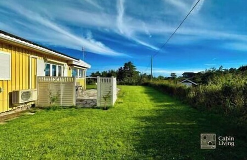 Gressvik Casa | Seaside cabin in Fredrikstad with private jetty, BBQ & sea view