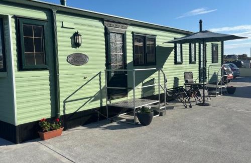 Quilty Casa | Seaside Chalet