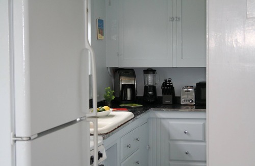 Little Compton Casa | Seaside Cottage Sakonnet Point. Beautiful views of the harbor and sunsets!