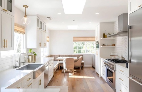 Tree Section Casa | Seaside Elegance Chic Getaway Near Downtown