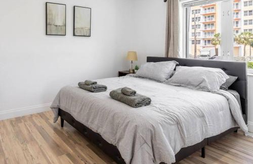 Birch Park Finger Streets Apartamento | Seaside Escape Steps to Beach, Dining, Shopping and Las Olas!