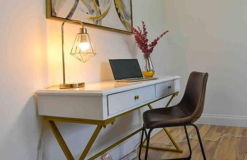 Birch Park Finger Streets Apartamento | Seaside Escape Steps to Beach, Dining, Shopping and Las Olas!