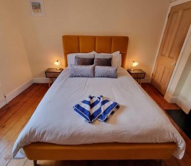 Exmouth Casa | Seaside, Exmouth Centre - sleeps 6+